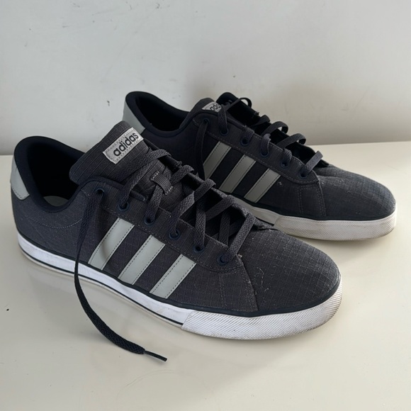 Pre-Owned ADIDAS casual court shoe Men’s Size 13 - Picture 1 of 9